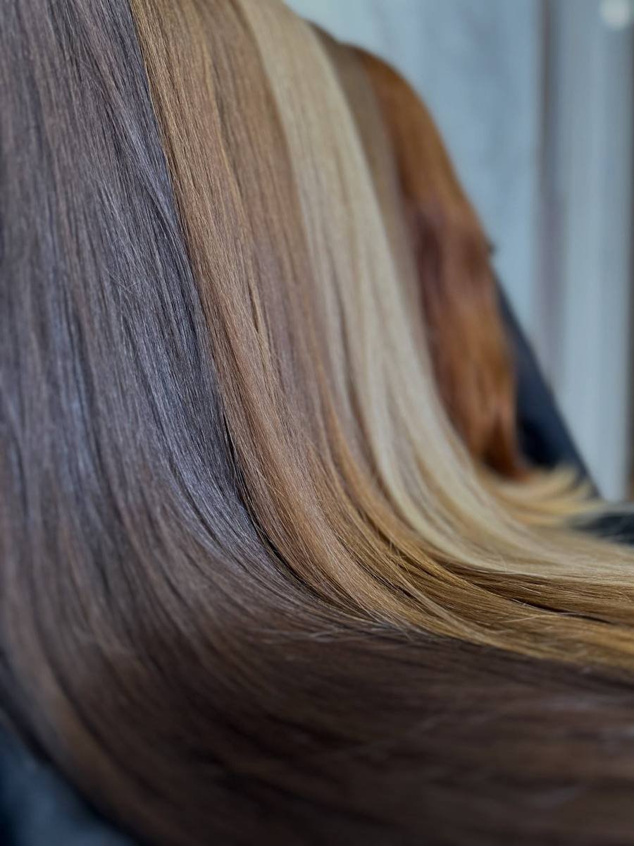 Mechas de mega hair em diferentes cores